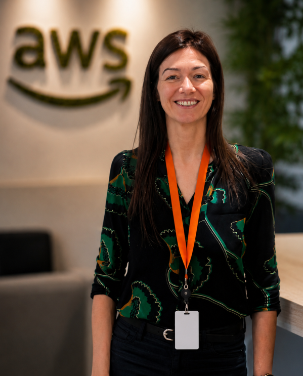 Cynthia Peña, AWS Data Center Operations Cluster Manager in Zaragoza  