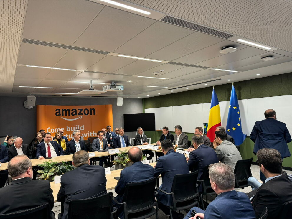 round table (2). romania pmjpeg 