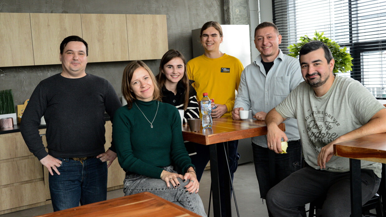 Ukrainian learners from an IT Skills 4U pilot cohort preparing for exam