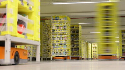 Amazon robots move towers of product