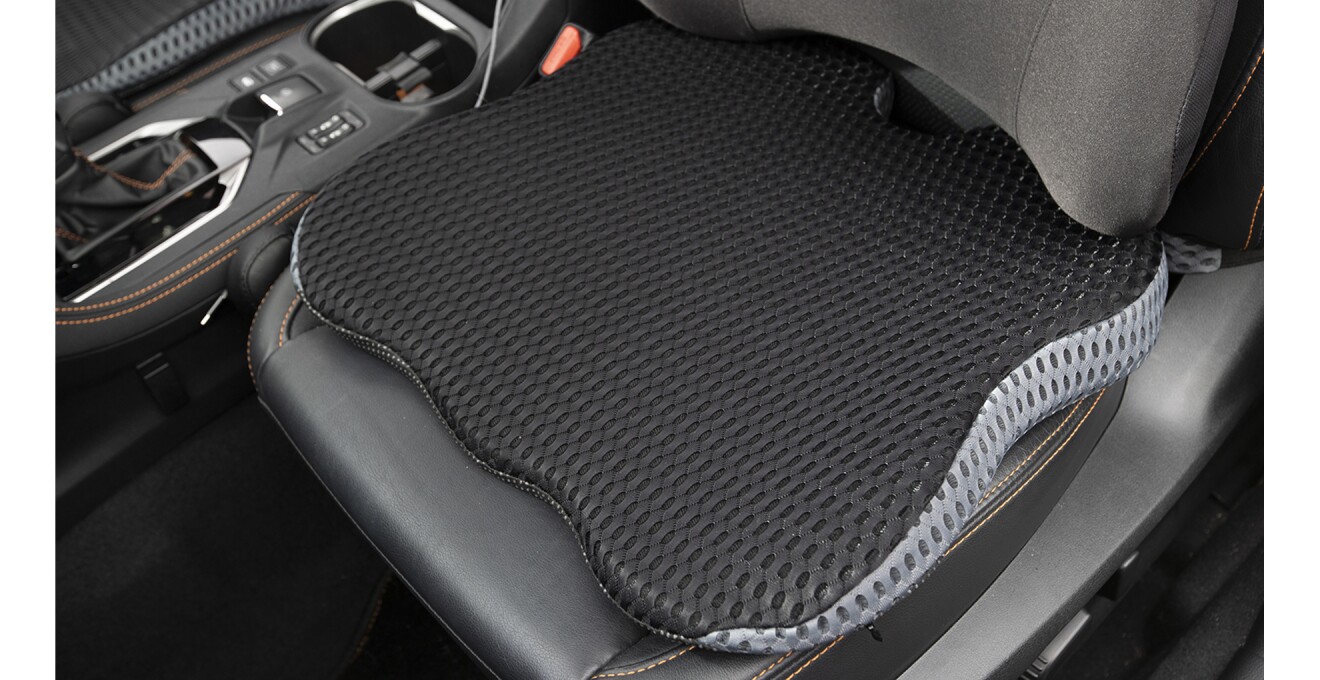 表面にメッシュが施されたシートクッションの写真