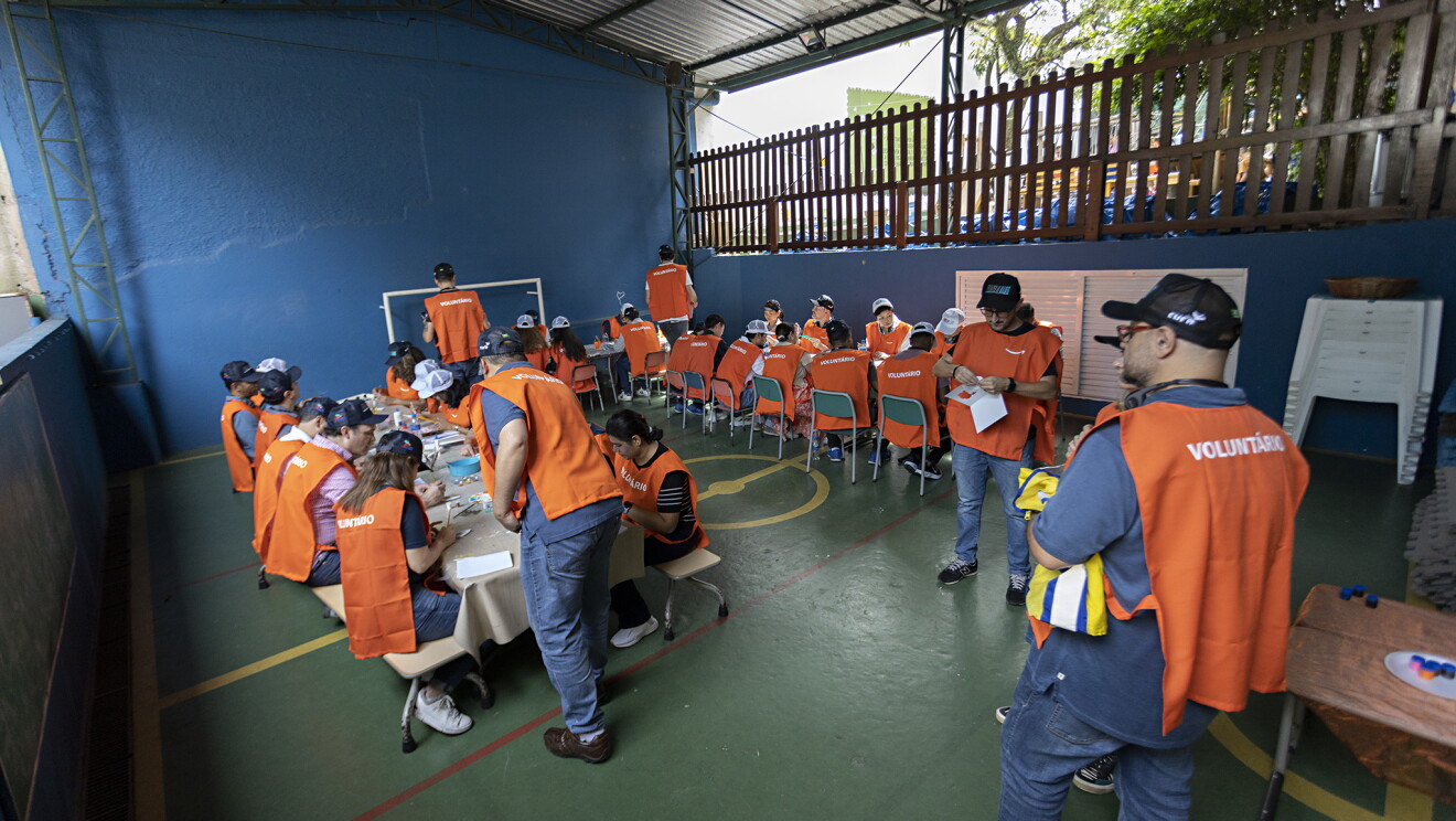 Voluntários da Amazon em Paraisópolis