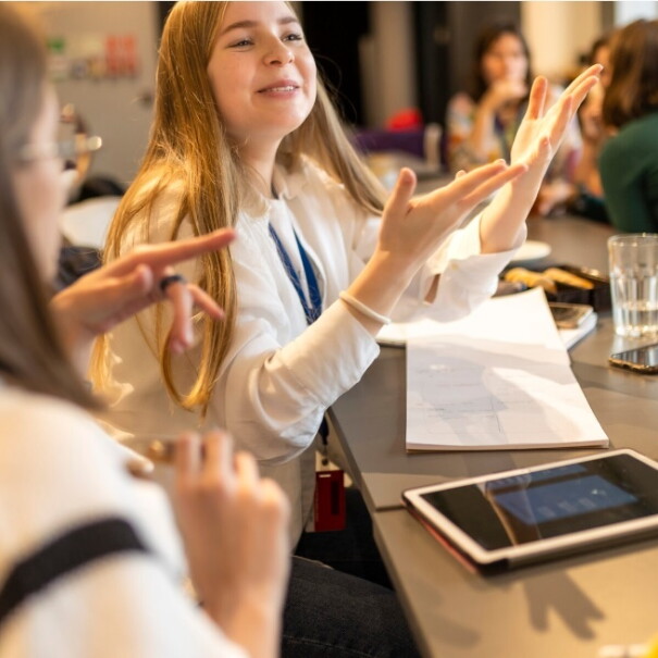 Girls Do Engineering_photo.jpg
