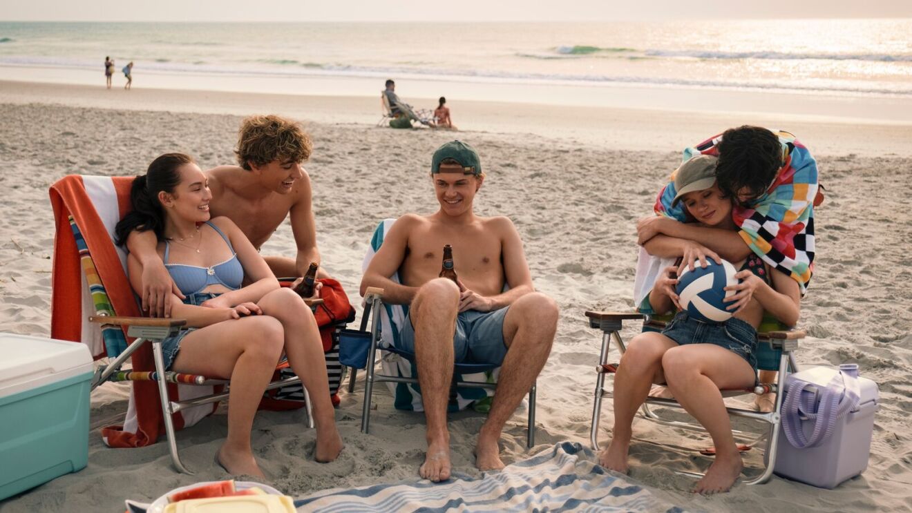 About Amazon Inline-SummerITurnedPretty1_3000