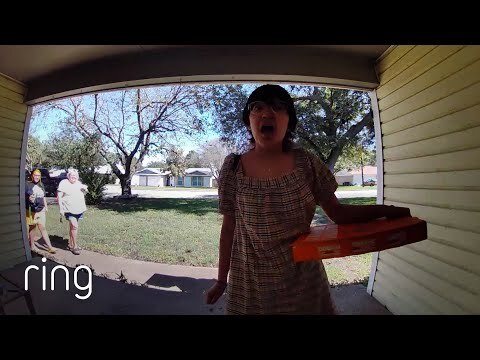Family Stops By With Pizza, Gets Spooky Halloween Surprise | RingTV