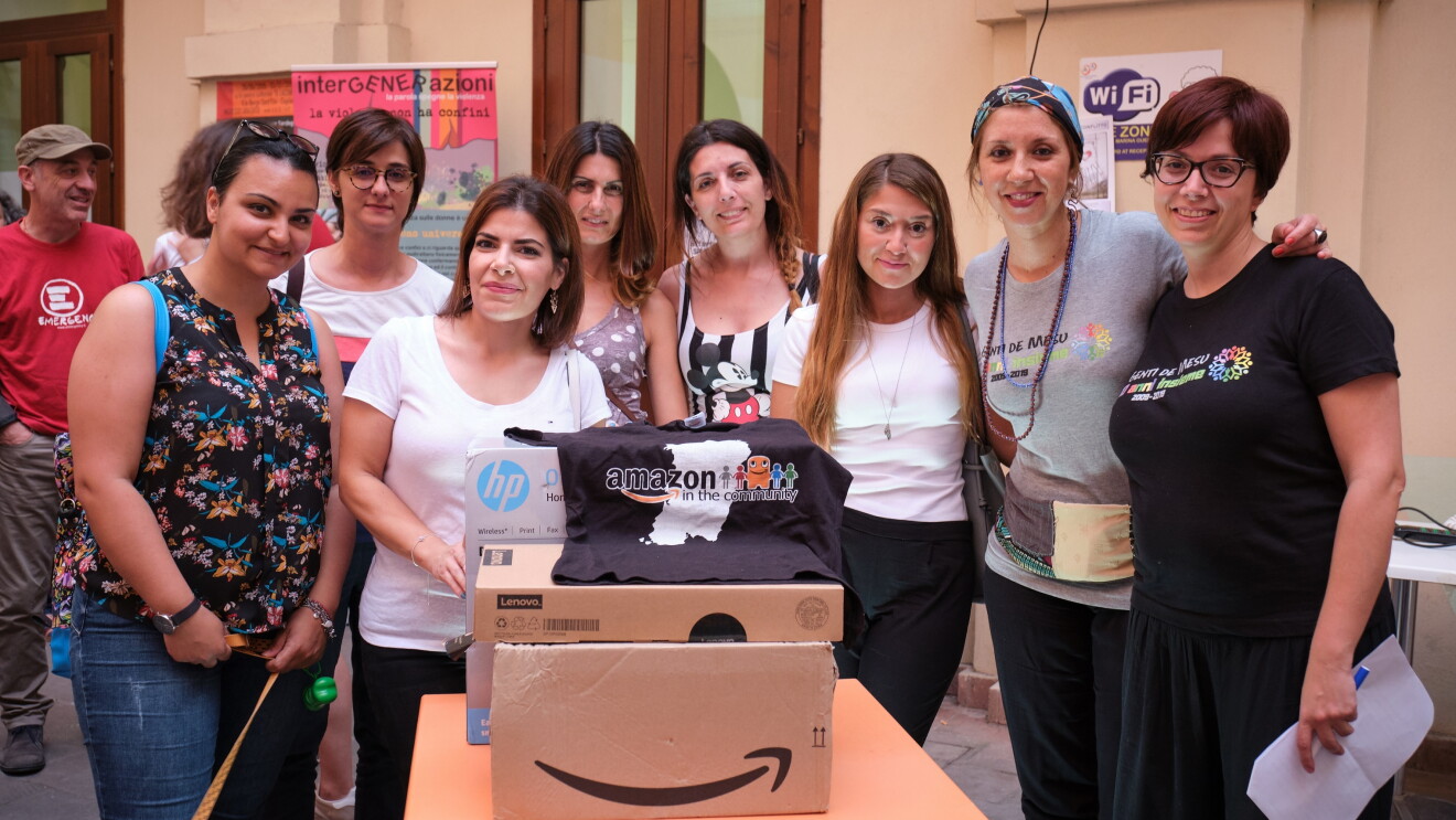 il Customer Service Amazon a sostegno della comunità locale di Cagliari