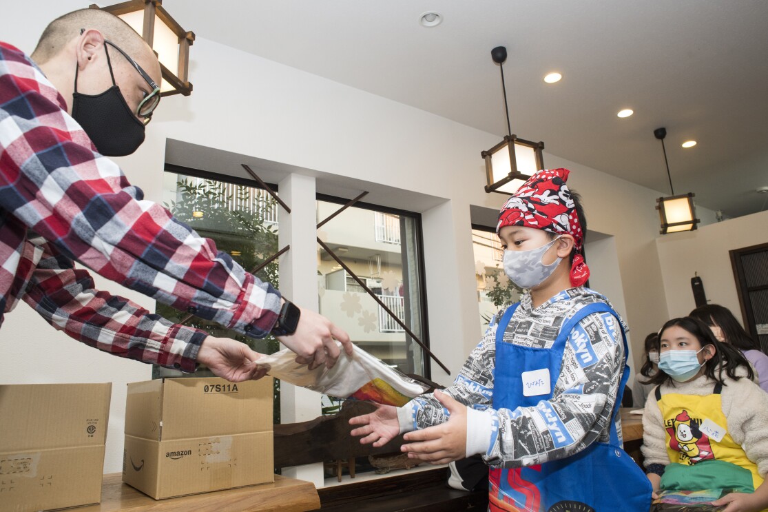 Merch by Amazon　寄付