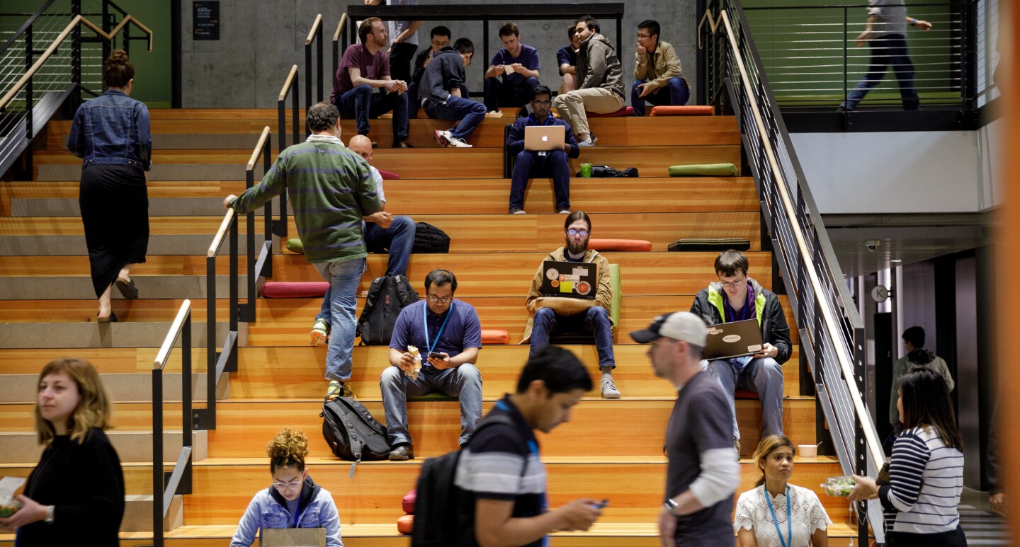 Employees at Amazon's Seattle Campus 2017
