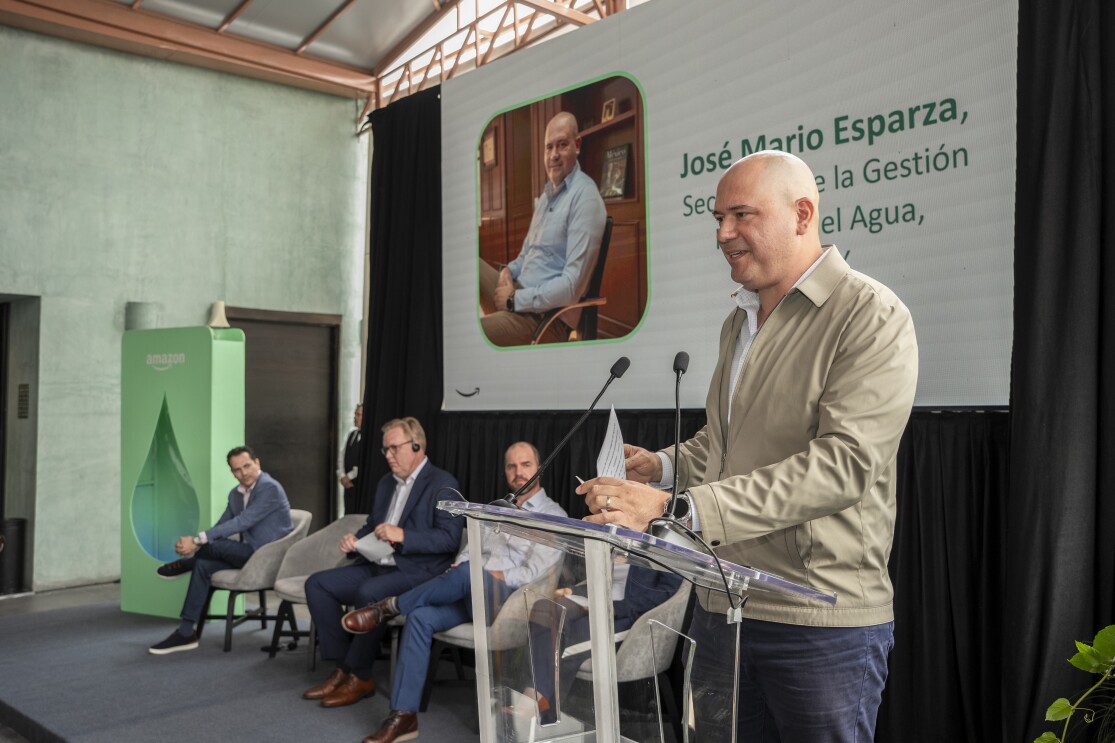 Amazon impulsa proyectos de agua que devolverán más de 2,500 millones de litros al año en México