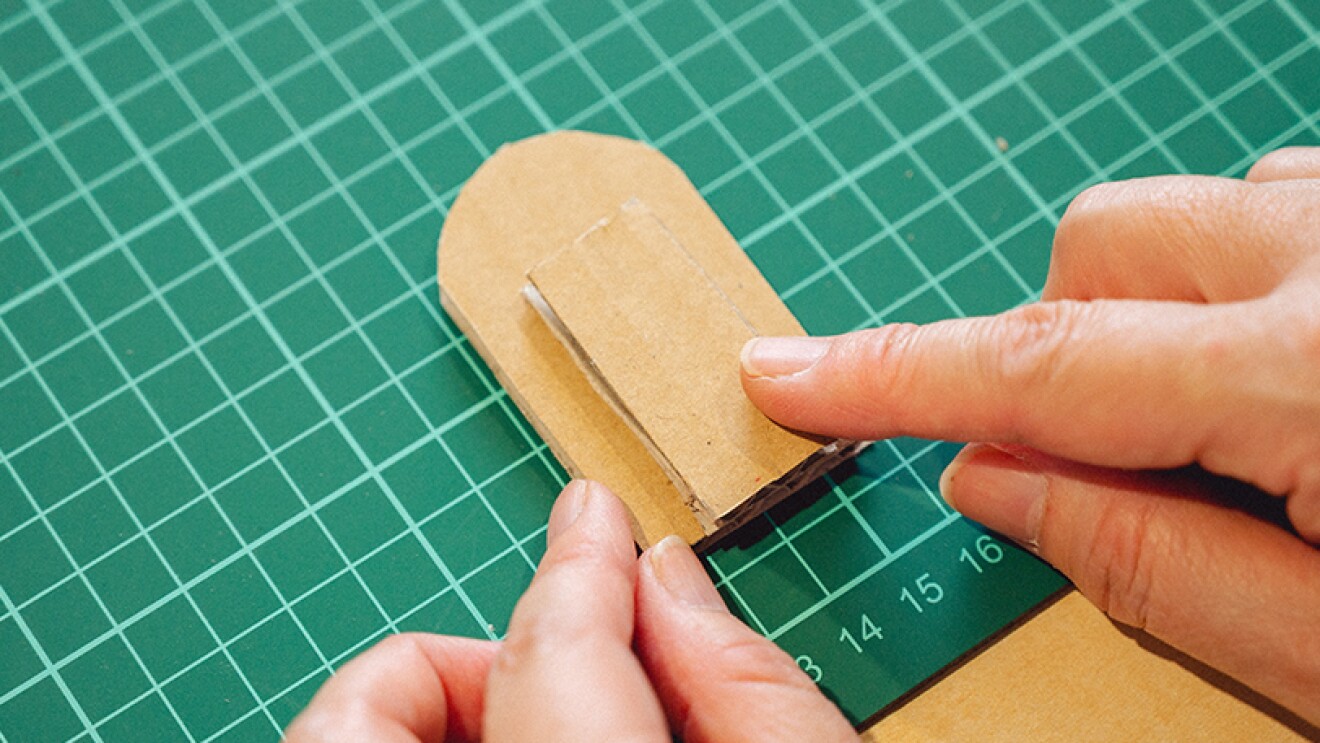 おうち時間に楽しもう 子どもと一緒に簡単ダンボール工作 貯金箱編 About Amazon Japan おうち時間に楽しもう 子どもと一緒に簡単ダンボール工作 貯金箱編 About Amazon Japan