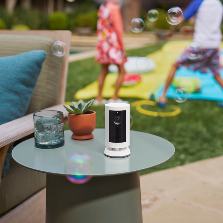 Ring_Outdoor_Camera_Plus_Product Beauty