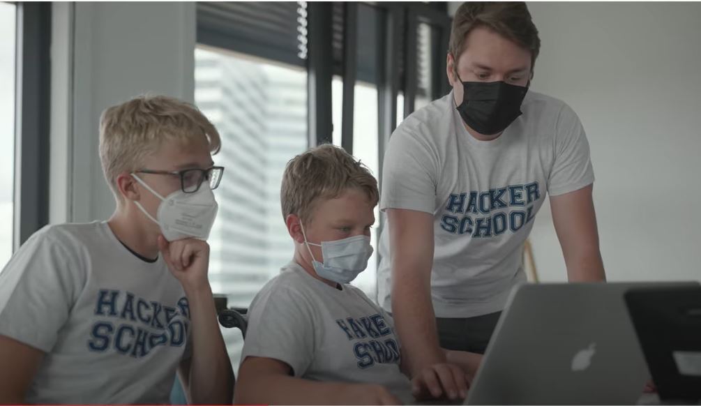 Hacker School: Hack the world a better place 