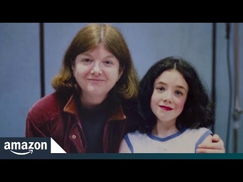 Daughter reads forward of The Bette Davis Club 