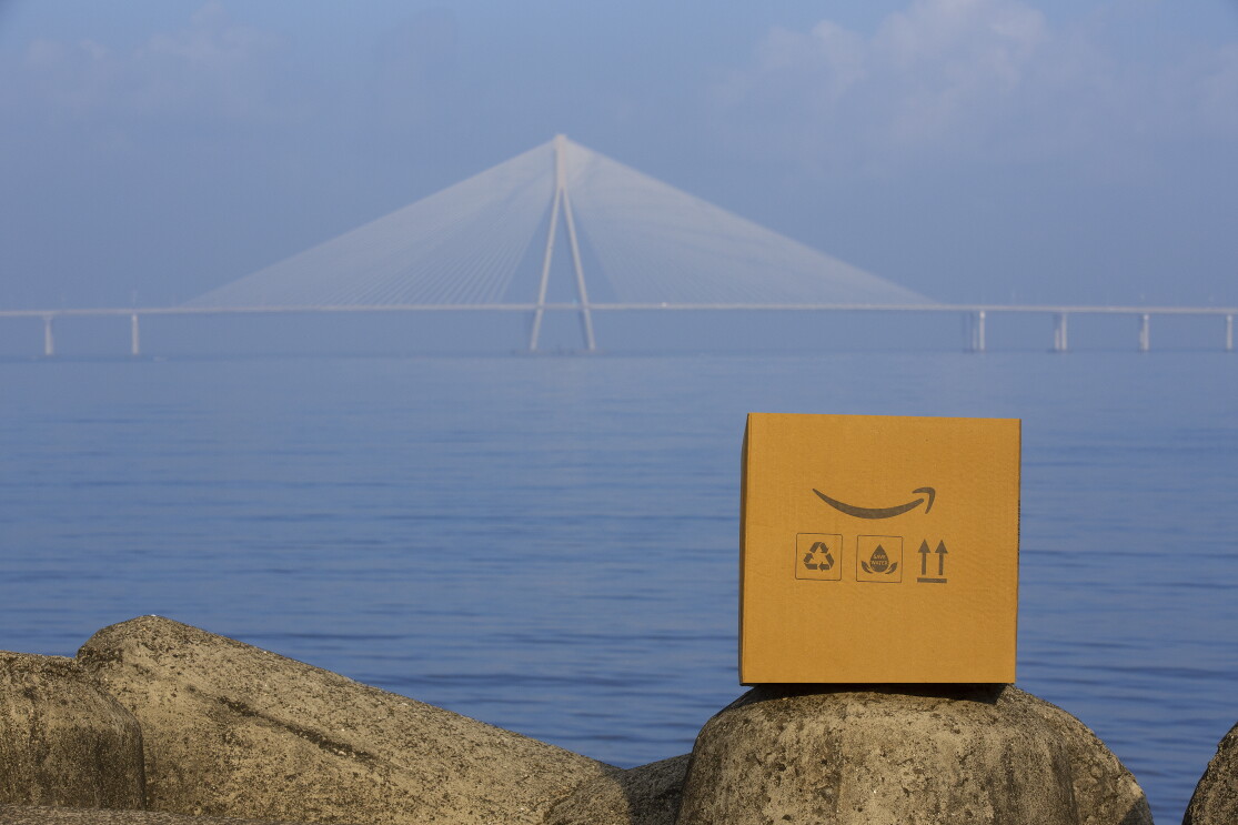 Journey of the Amazon box across iconic Indian locations