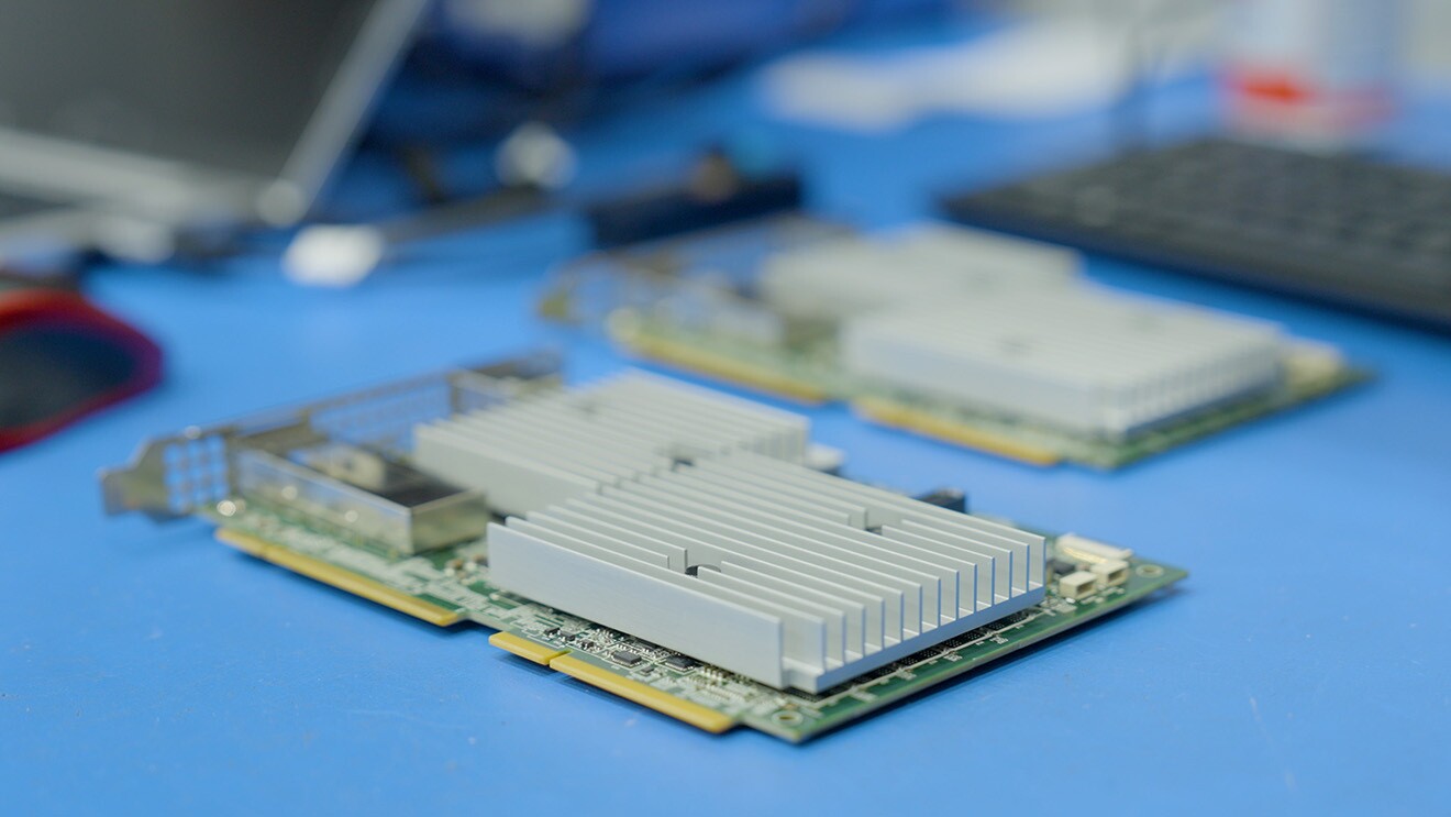 一个AWS硝基卡的照片。