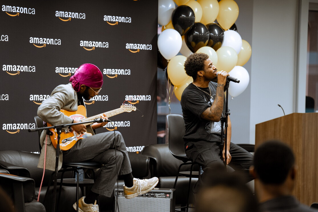  R&B singer songwriter Joël Lobban and guitarist