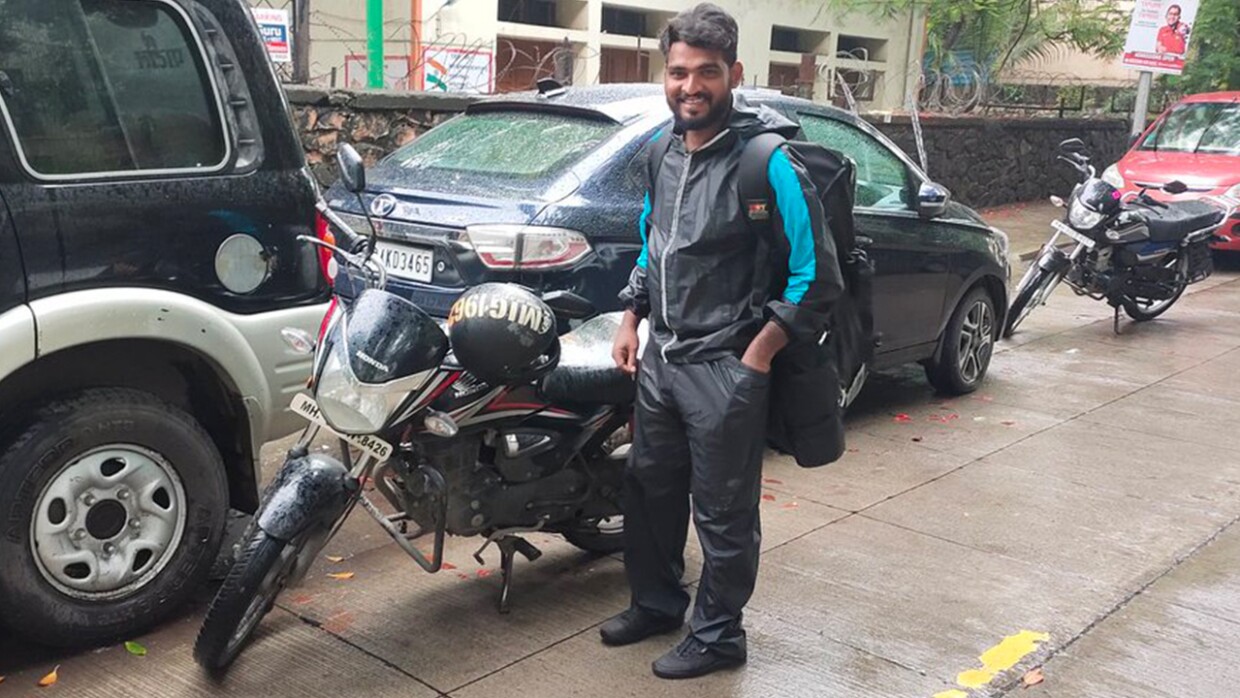 Delivery boy who helped a girl_resize_1280x720.jpg image