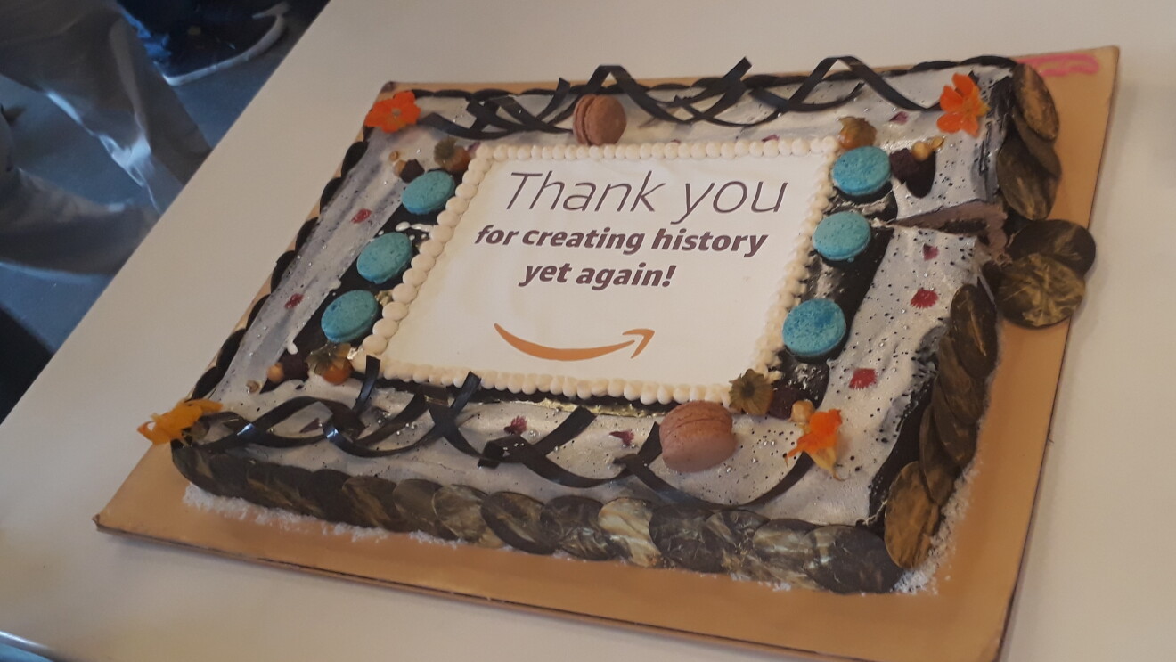CAke GIF