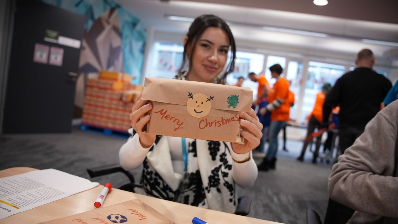 Auch Spiele für die ganze Familie wurden verpackt und gespendet.