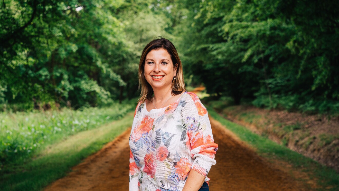 KDP author Nicola May in nature
