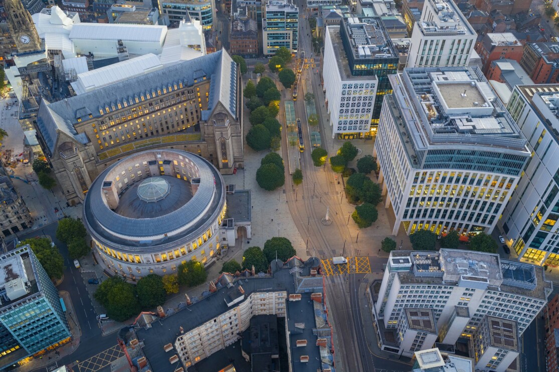 New AWS report reveals that nearly two-thirds of UK organisations now use AI