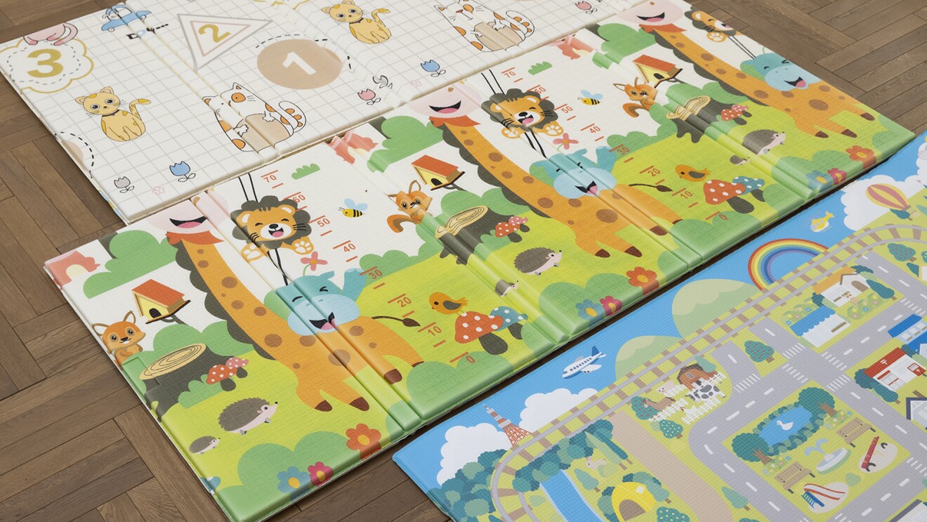 折り畳み式2種類とロール式1種類の写真。絵柄はそれぞれ異なる。