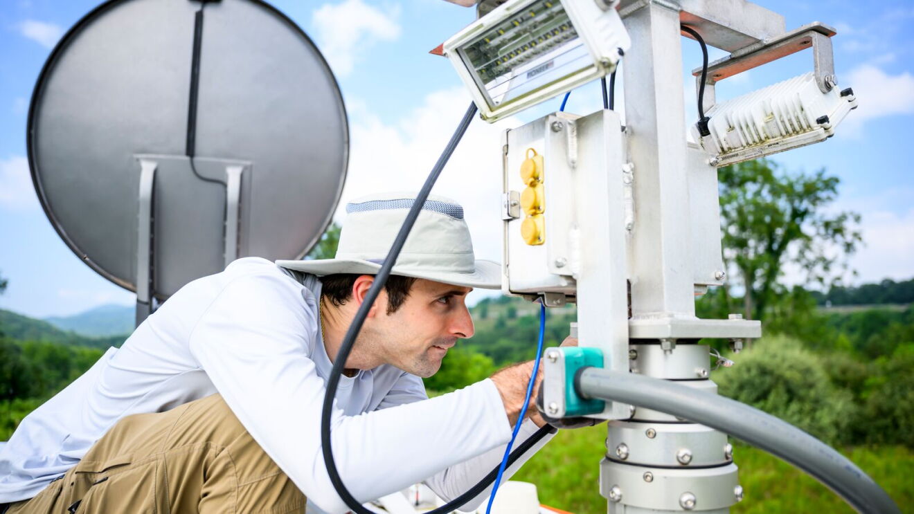 Measuring Disaster Machine Amazon Disaster Relief: Technology kits provide connectivity after ...