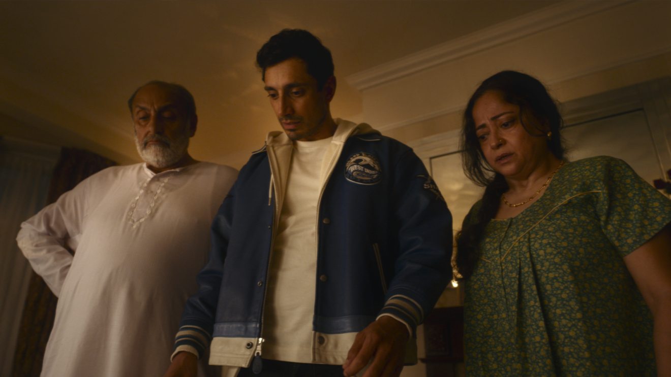 Riz Ahmed en una escena de Bait