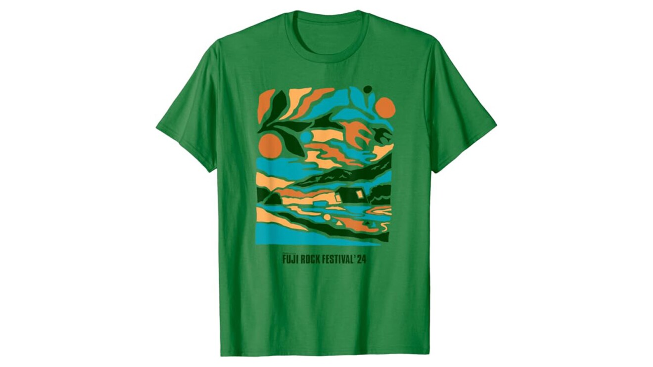 緑のTシャツにはカラフルな抽象画が描かれている。その画像の下には「Fuji Rock Festival '24」の文字