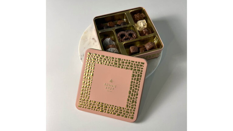An image of a Valentine’s Day product available on Amazon recommended by lifestyle influencer Ashlan Sorenson.