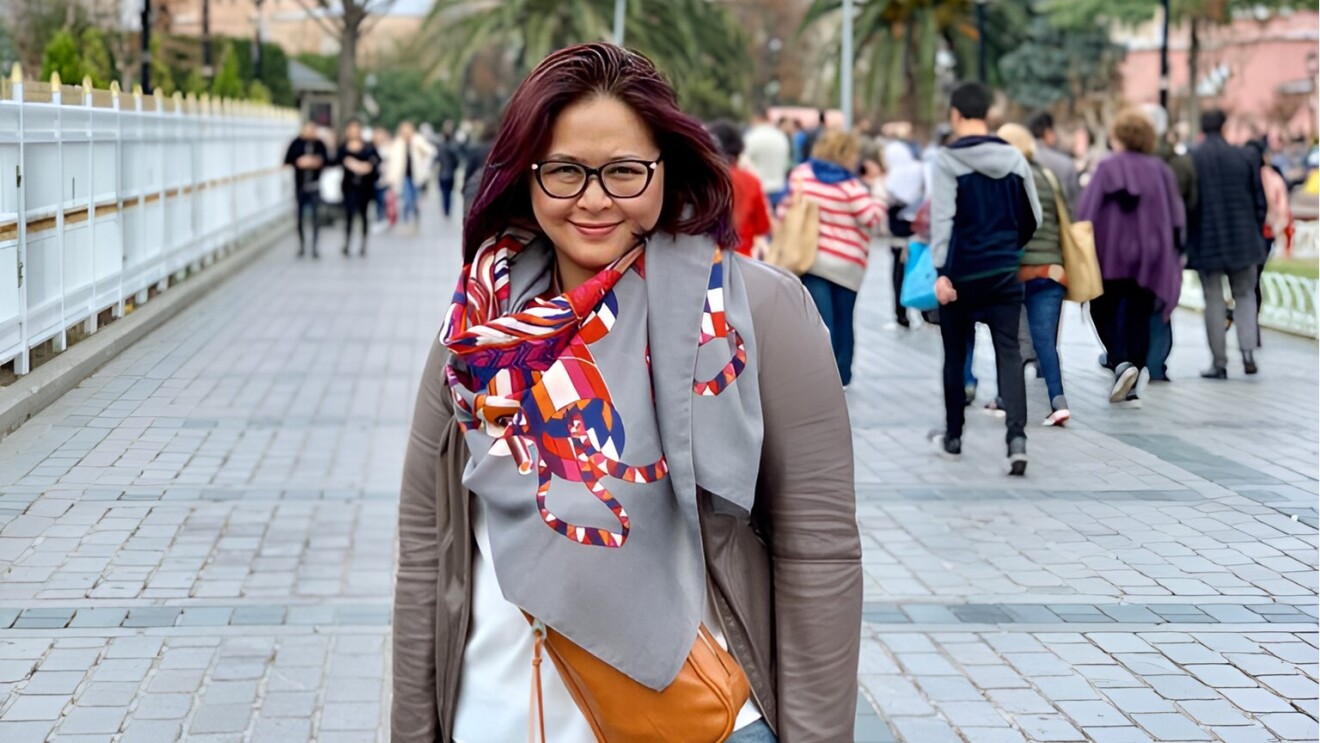 Amanda Kiemas while on a personal trip in Istanbul standing on a road