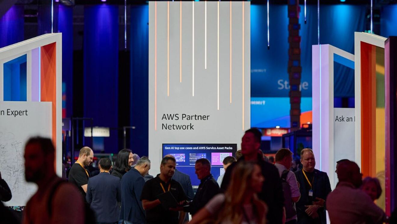  AWS and Datacom partner to accelerate cloud migration using generative AI