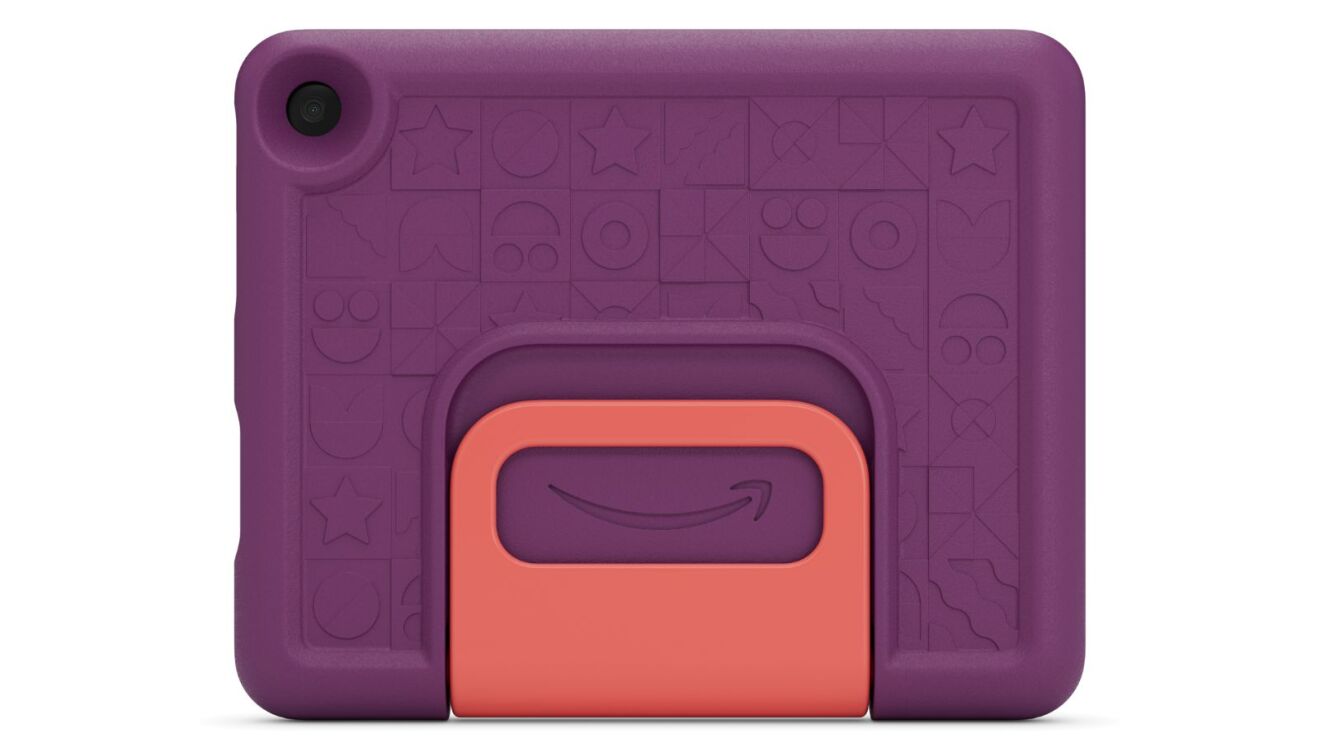 紫色のケースを付けたタブレットの後ろ側の面を置かれている。