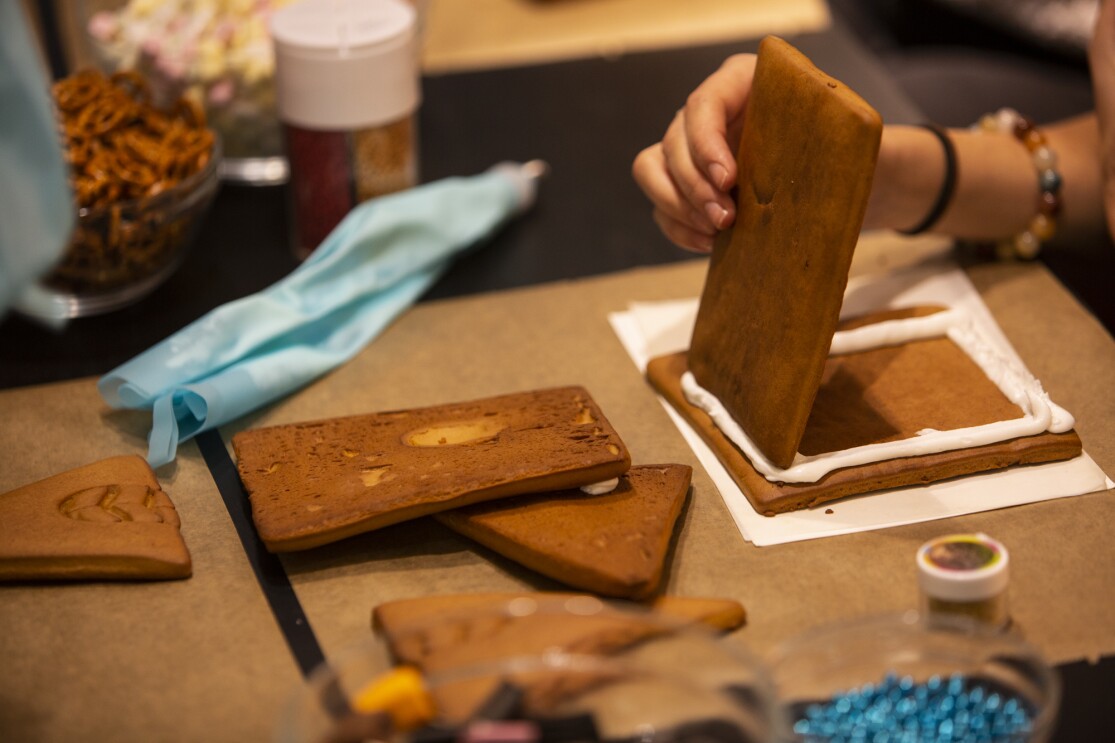 Amazonde_#HomeOfChristmas_Lebkuchenhaus backen mit Felicitas Then