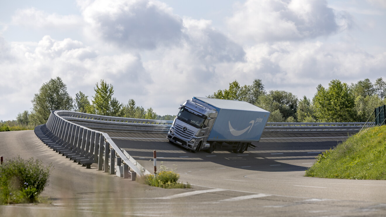 Mercedes-Benz GenH2 Truck: Start der kundennahen Erprobungen // Mercedes-Benz GenH2 Truck: Start of Initial Customer Trials 