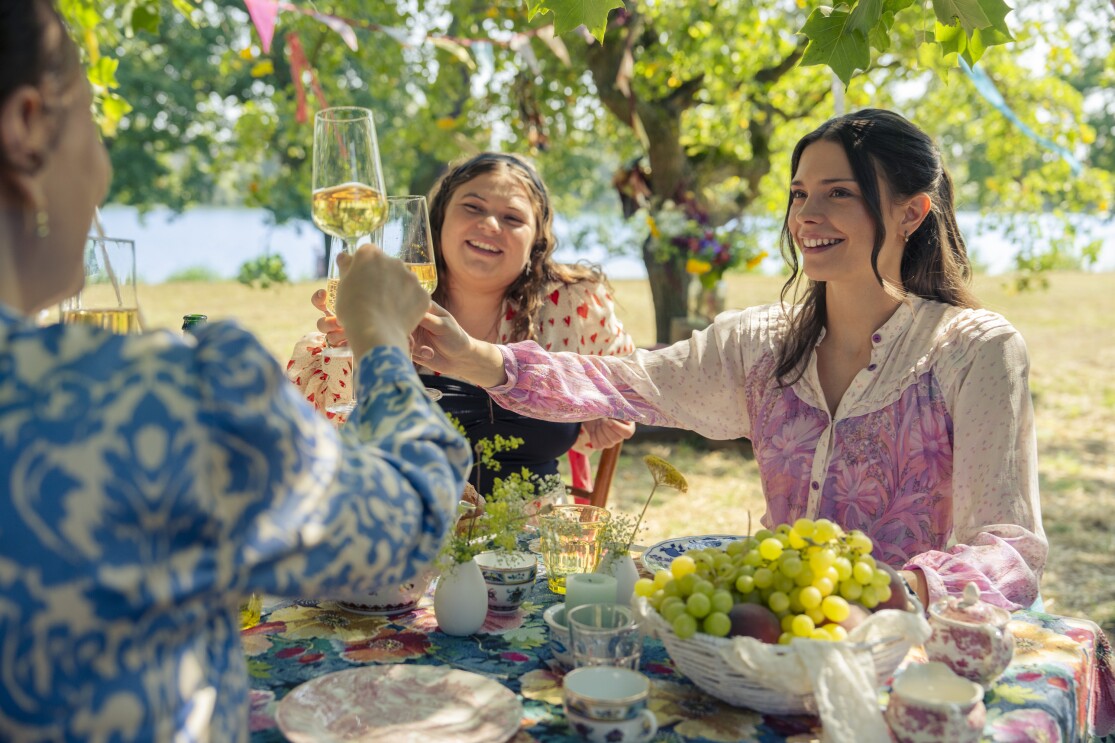 Maxton Hall - Picknick Familie Bell am See
