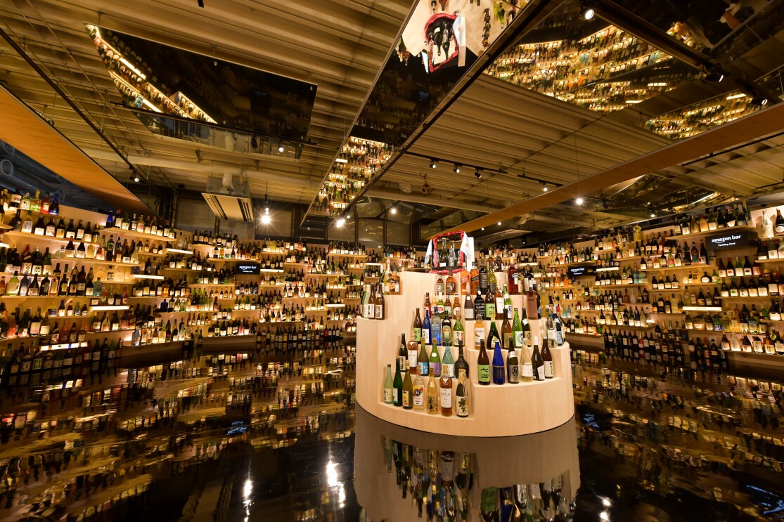 期間限定の「Amazon Bar」で自分好みのお酒を見つけよう