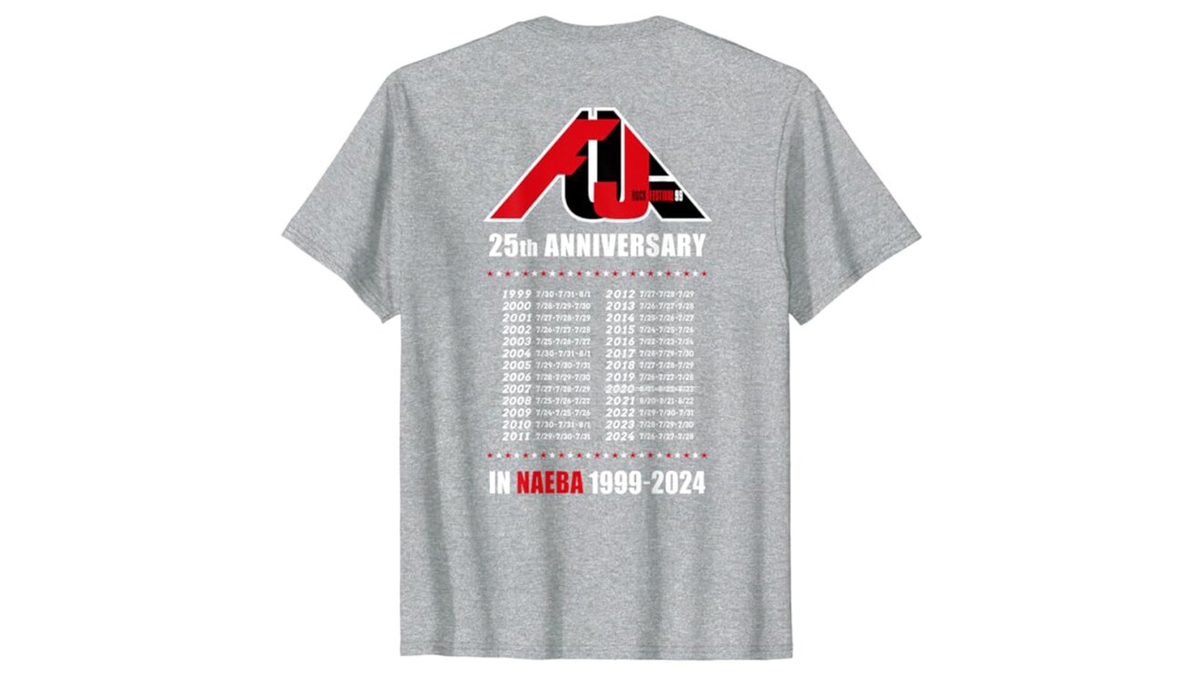 グレー色のTシャツに「25th anniversary in NAEBA 1999-2024」と書かれ、年代順にイベントの開催日が記載されている。
