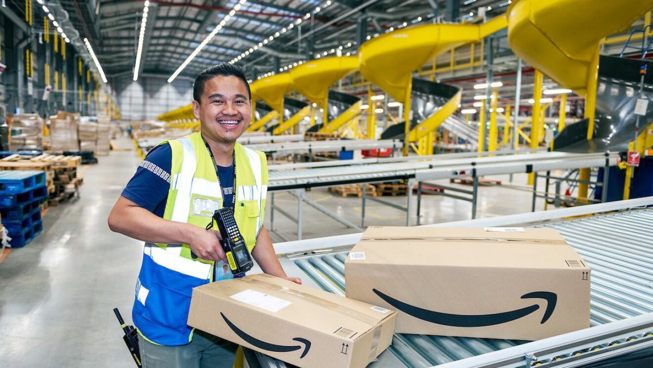 employee seasonal hiring at Amazon
