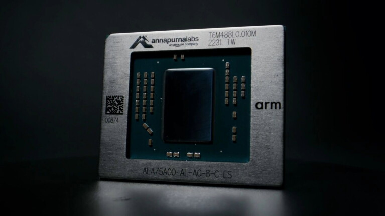 Annapurnalabs ARM processor chip on metal substrate