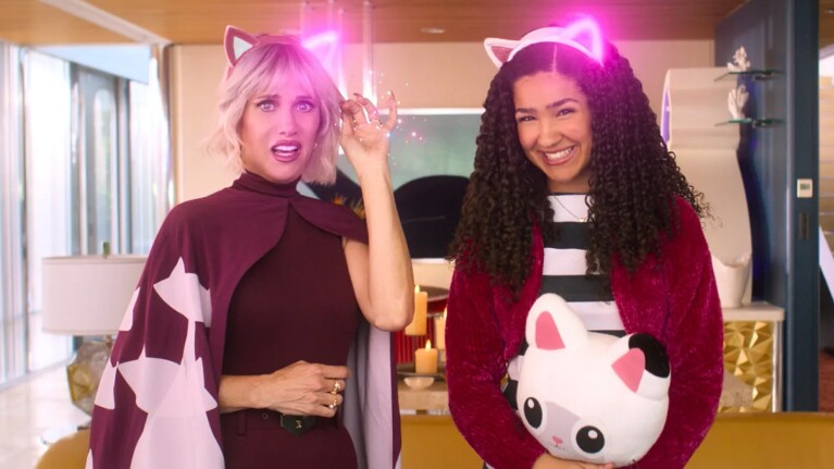 Laila Lockhart Kraner (Gabby) and Kristin Wig (Vera) with pink cat ears