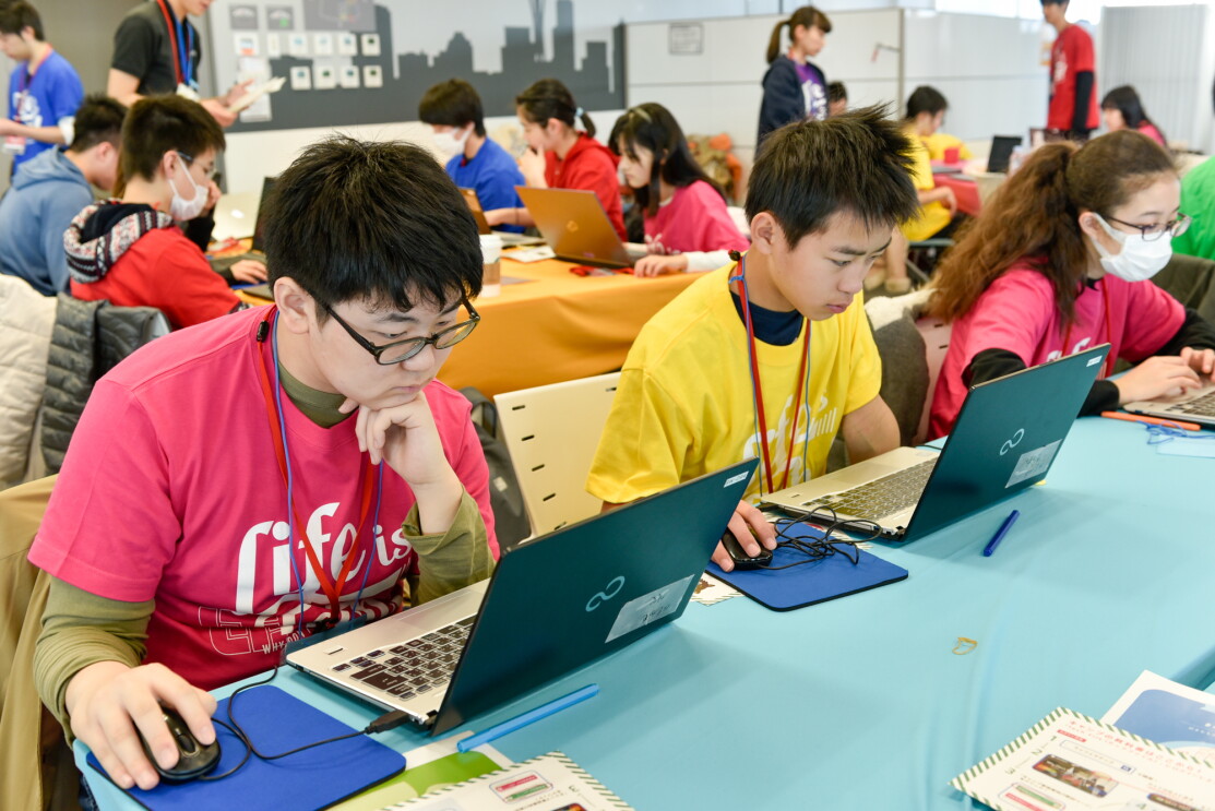 学ぶ楽しさを知るプログラミングキャンプ