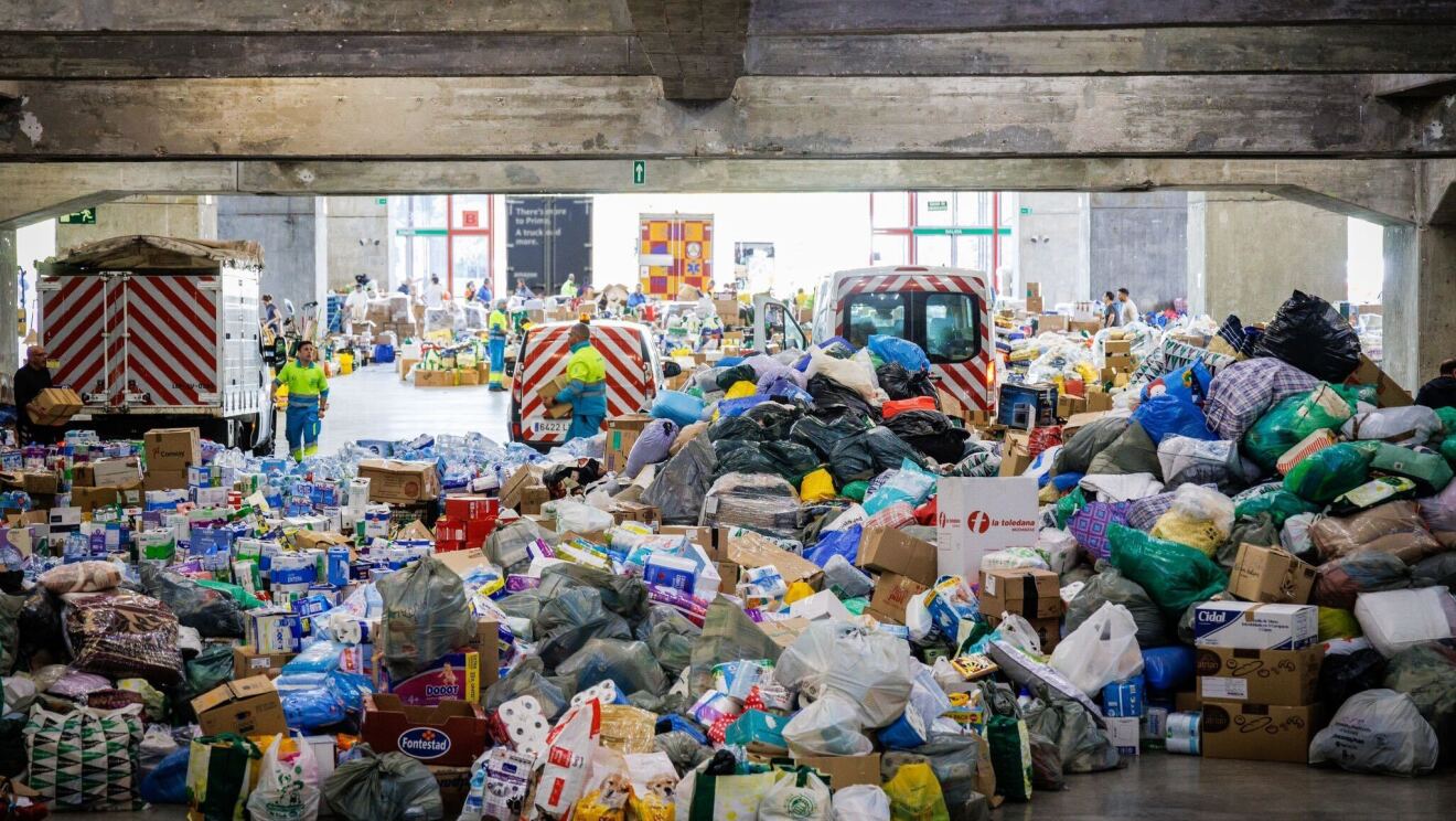 Amazon disaster relief for victims of flooding in Valencia Spain 3