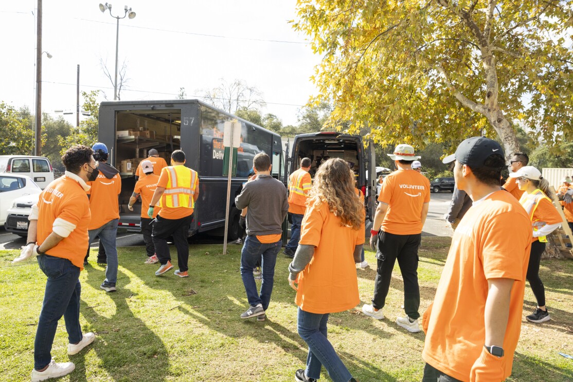 Amazon employees volunteering to support communities impacted by LA wildfires