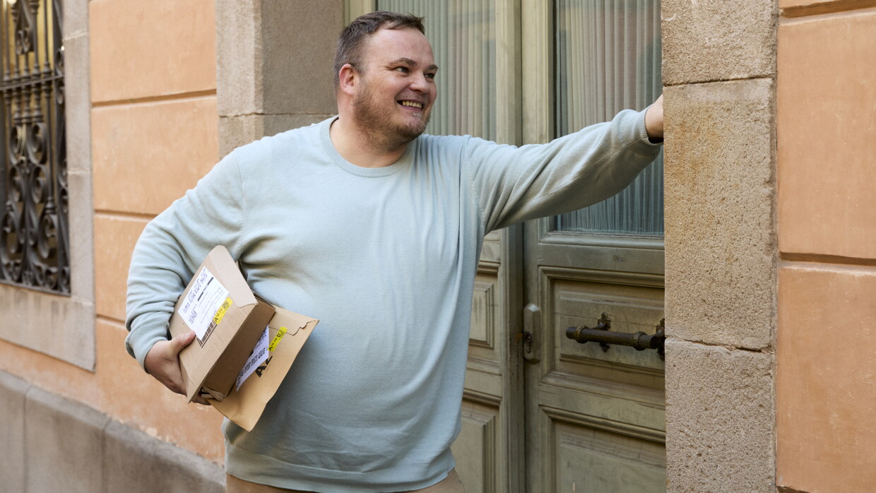 Amazon Hub Delivery: Your Elegant Home