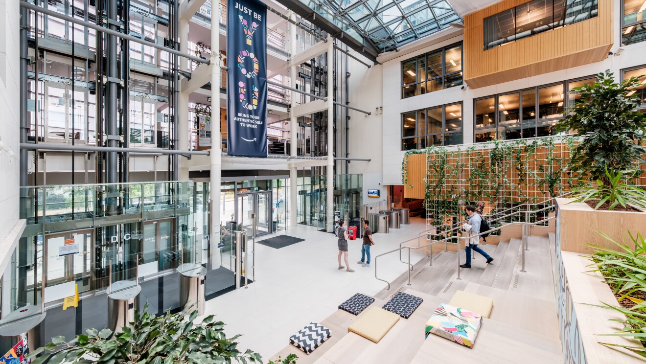 Amazon Kirchberg office (interior) entrance.jpg