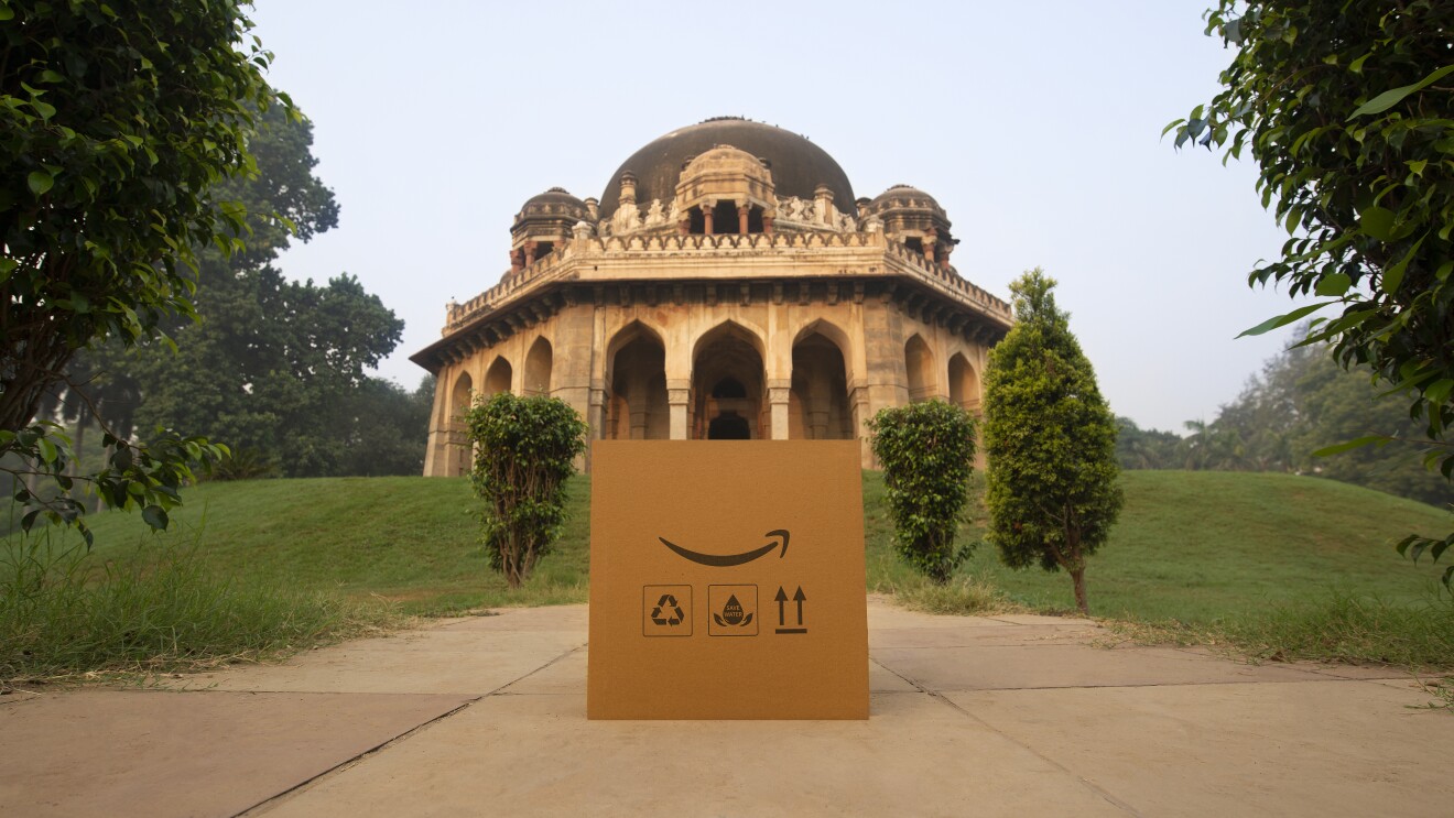 Journey of the Amazon box across iconic Indian locations