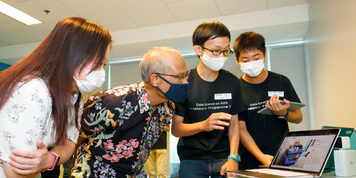 AWS And Infocomm Media Development Authority Of Singapore Pilots Accelerator Program To Solve AWS And Infocomm Media Development Authority Of Singapore Pilots Accelerator Program To Solve