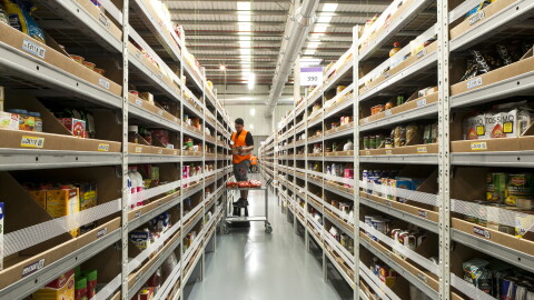 Employee in a fulfillment center EU