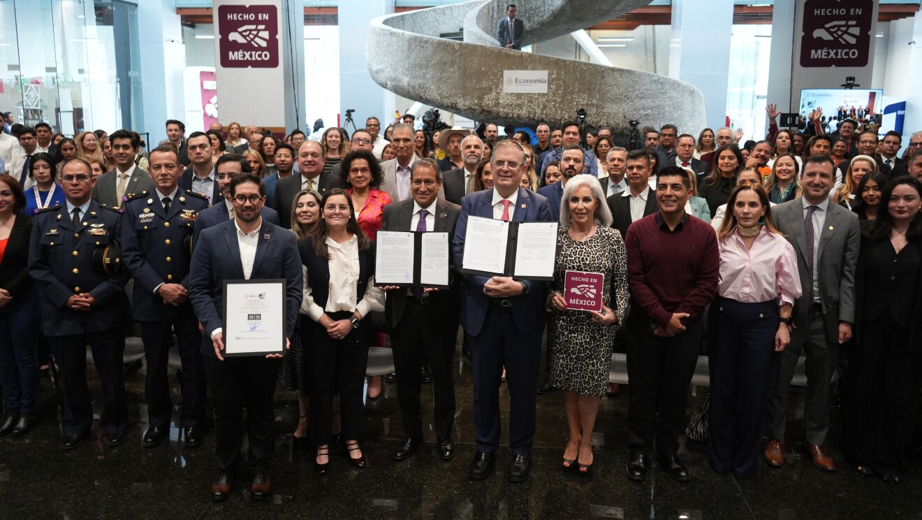 Firma Convenio Hecho en México